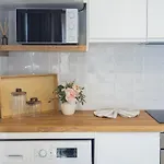 Апартаменти Cubo'S Sea View Studio 100M From The Beach Торремолінос