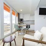 Cubo'S Sea View Studio 100M From The Beach Daire Torremolinos