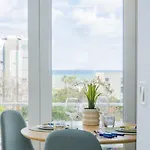 Cubo'S Sea View Studio 100M From The Beach Daire Torremolinos