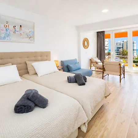 Cubo's Sea View 100m From The